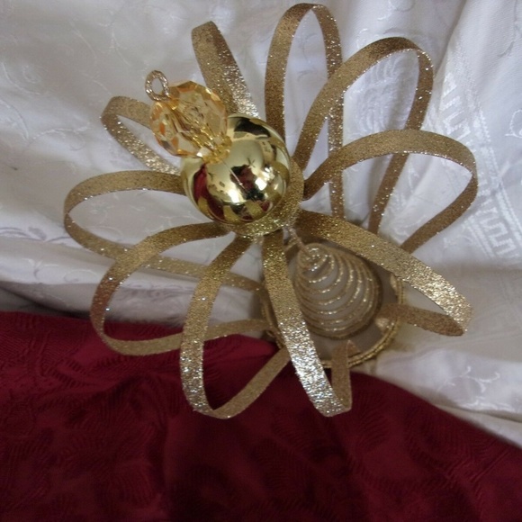 NEw 12" gold Christmas tree topper decoration - Picture 2 of 3